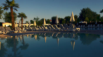 Butterfly Village 4*