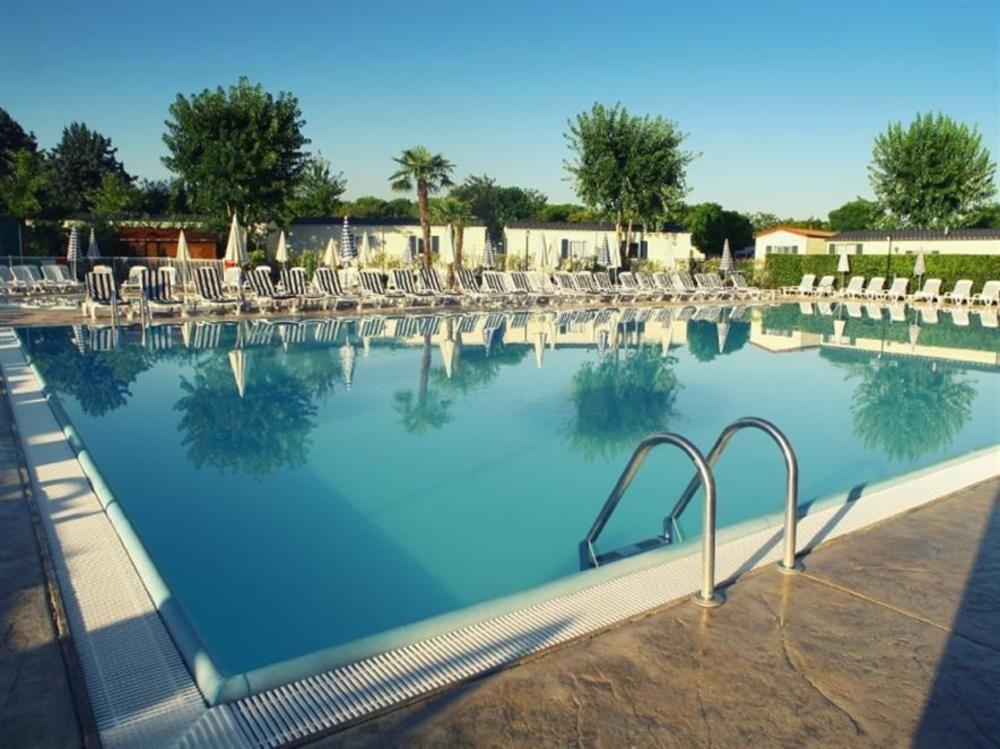 Butterfly Village 4*