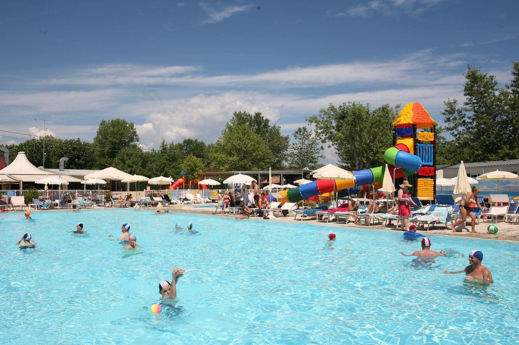 Butterfly Village 4*